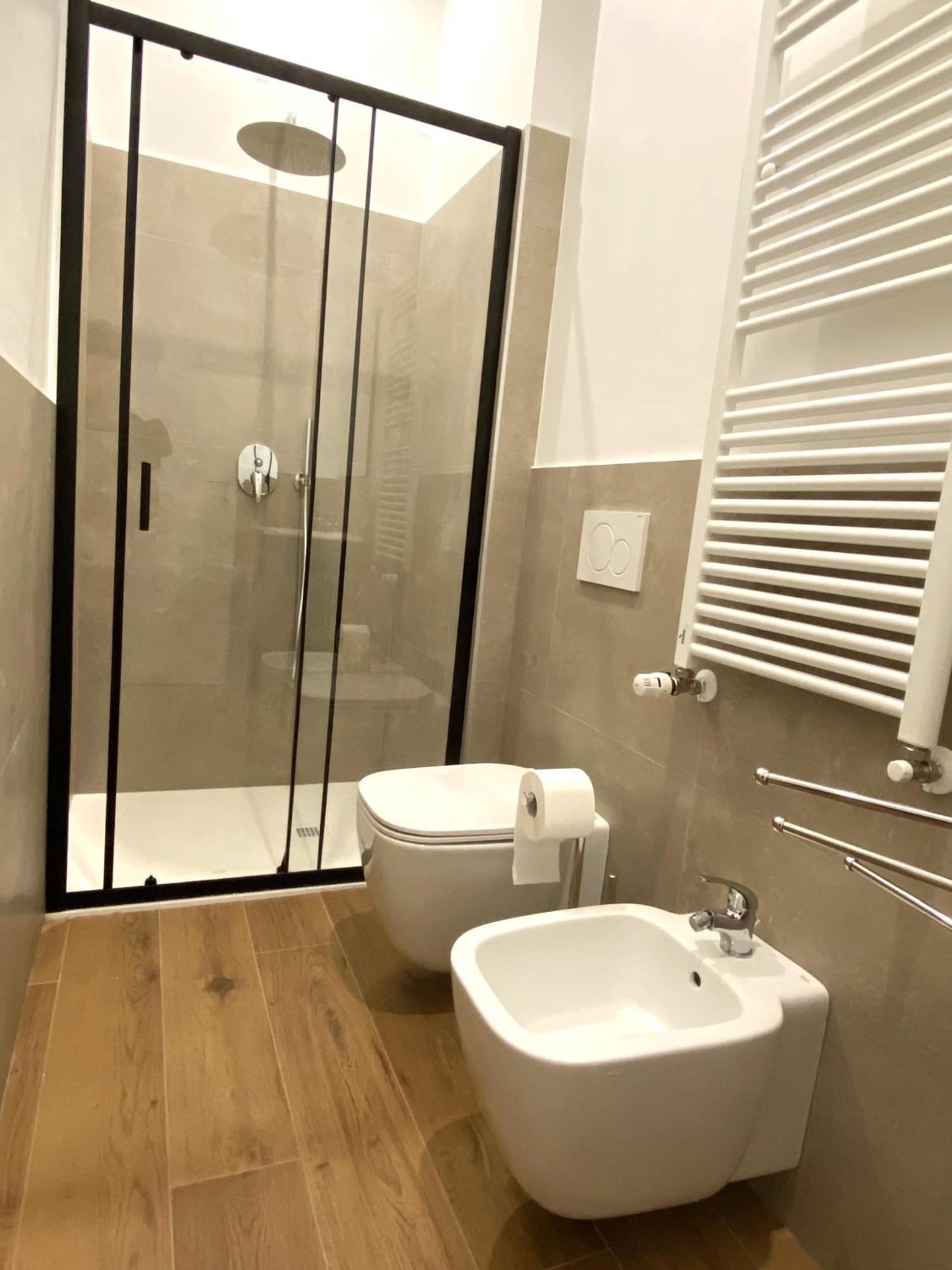 Avantgard Rooms Red Carpet Болоня Екстериор снимка